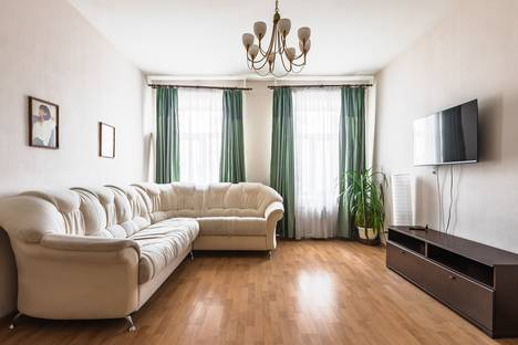 3-комнатная квартира в Санкт-Петербурге, Невский пр-кт, 182