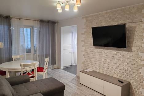 Трёхкомнатная квартира в аренду посуточно в Мариуполе по адресу пр-кт Строителей, 53