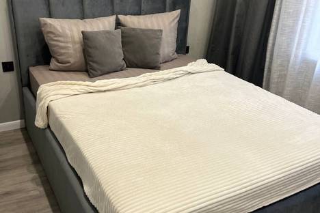 2-комнатная квартира в Красноярске, ул. Петра Ломако, 1