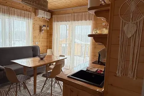 Дом в Алтайском крае, Алтайский край, Айский сельсовет