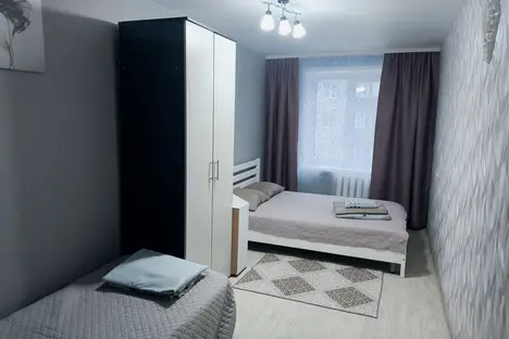 2-комнатная квартира в Таганроге, Театральная ул., 34-1