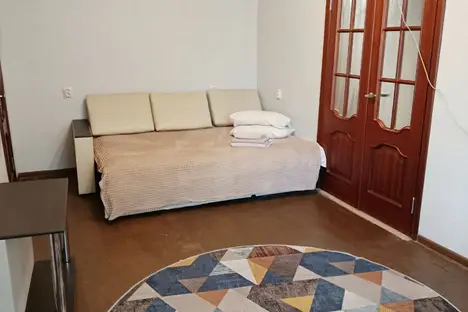 2-комнатная квартира в Гатчине, Гатчина, ул. 7-й Армии, 19