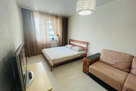 Однокомнатная квартира в аренду посуточно в Самаре по адресу ул. Врубеля, 15