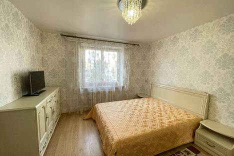 Трёхкомнатная квартира в аренду посуточно в Мозыре по адресу б-р Юности, 90