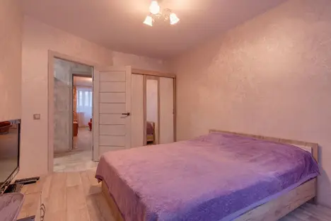 2-комнатная квартира в Вологде, Тепличный мкр., 4к2