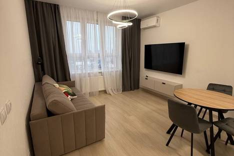 2-комнатная квартира в Тюмени, Тюмень, Одесская ул., 7к1