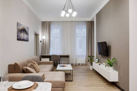 3-комнатная квартира в Санкт-Петербурге, Загородный пр-кт, 26