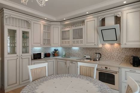 2-комнатная квартира в Тюмени, Тюмень, ул. Николая Семёнова, 27к1