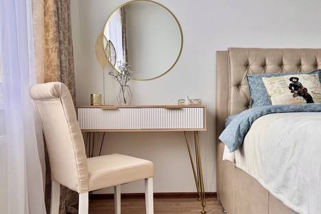 Трёхкомнатная квартира в аренду посуточно в Санкт-Петербурге по адресу Парашютная ул., 65