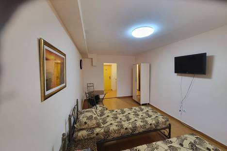 Однокомнатная квартира в аренду посуточно в Иркутске по адресу Пограничный пер., 1В