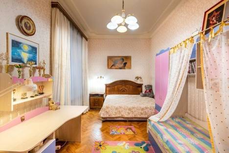 Комната в Санкт-Петербурге, Пушкинская ул., 10