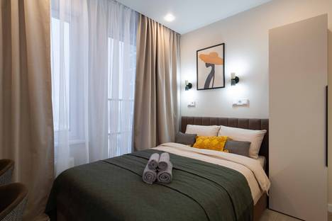 Однокомнатная квартира в аренду посуточно в Москве по адресу Новоостаповская ул., 20