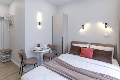 Однокомнатная квартира в аренду посуточно в Москве по адресу Новоостаповская ул., 20