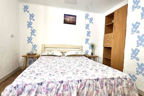 Однокомнатная квартира в аренду посуточно в Евпатории по адресу ул. Вити Коробкова, 7