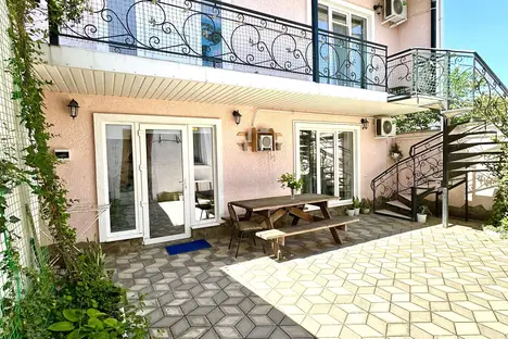 Дом в Евпатории, ул. им. Белогубца, 31А