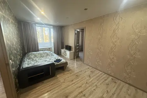 2-комнатная квартира в Кингисеппе, Большая Гражданская ул., 7