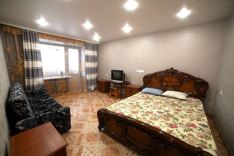 Двухкомнатная квартира в аренду посуточно в Красноярске по адресу ул. 60 лет Октября, 108А