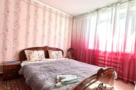 3-комнатная квартира в Джанкое, Оборонная ул., 1А