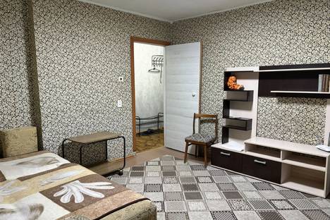 Двухкомнатная квартира в аренду посуточно в Екатеринбурге по адресу ул. 40-летия Комсомола, 14Б