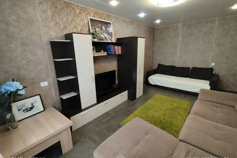 Двухкомнатная квартира в аренду посуточно в Тюмени по адресу ул. Газовиков, 3