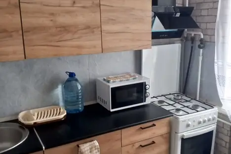 2-комнатная квартира в Краснодоне, кв-л Титова, 13