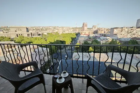 3-комнатная квартира в Ереване, ул. Туманяна, 31