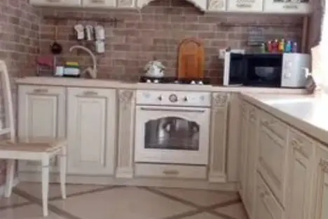 2-комнатная квартира в Адлере, Адлер, ул. Калинина, 37