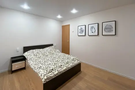 2-комнатная квартира в Златоусте, пр-кт им. Ю.А. Гагарина, 8-я лн., 10