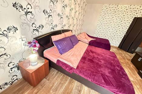 Двухкомнатная квартира в аренду посуточно в Ульяновске по адресу пр-кт Врача Сурова, 22