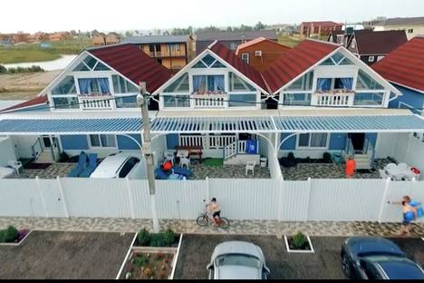 Дом в станице Голубицкой, ст-ца Голубицкая, Бирюзовая ул., 20