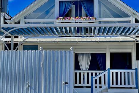 Дом в станице Голубицкой, ст-ца Голубицкая, Бирюзовая ул., 20А