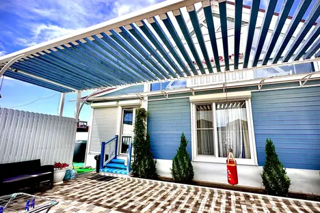 Дом в станице Голубицкой, ст-ца Голубицкая, Бирюзовая ул., 26