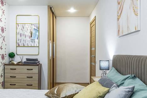 Двухкомнатная квартира в аренду посуточно в Екатеринбурге по адресу ул. Шейнкмана, 32А