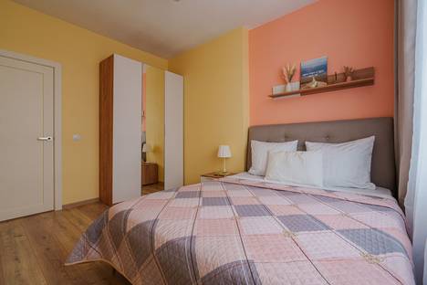 Однокомнатная квартира в аренду посуточно в Екатеринбурге по адресу Новосинарский б-р, 5