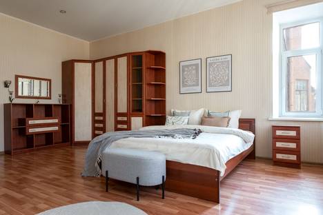 3-комнатная квартира в Санкт-Петербурге, Санкт-Петербург, Коломенская ул., 10