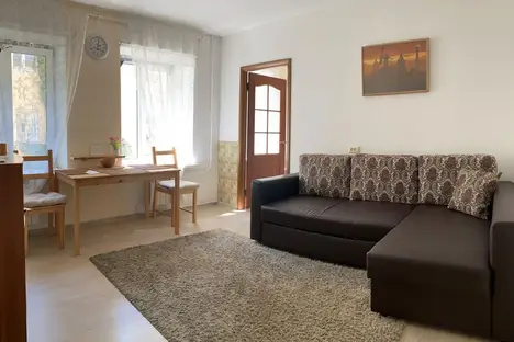 2-комнатная квартира в Санкт-Петербурге, Санкт-Петербург, ул. Декабристов, 4