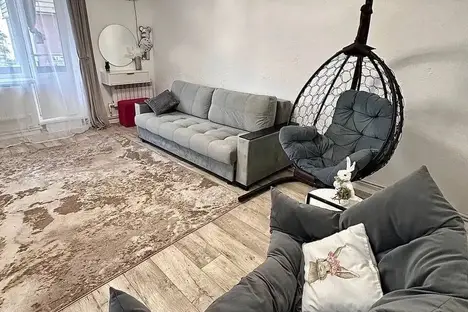 1-комнатная квартира в Краснодоне, Краснодон, ул. Красных Шахтёров, 8