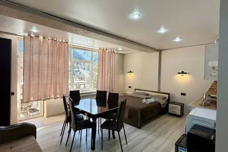 2-комнатная квартира в Домбае, Альпийский пер., 6