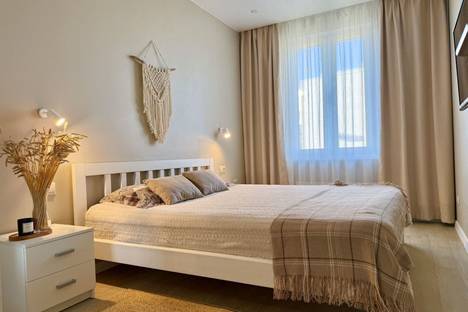 Однокомнатная квартира в аренду посуточно в Тюмени по адресу Новгородская ул., 1