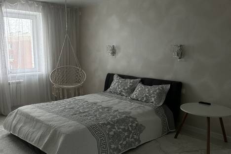 Однокомнатная квартира в аренду посуточно в Самаре по адресу п. Мехзавод, 1-й кв-л, 45