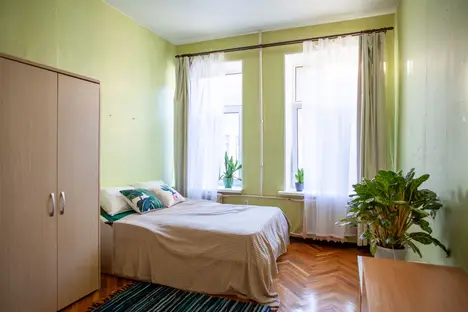 2-комнатная квартира в Санкт-Петербурге, 11-я лн. Васильевского острова, 28