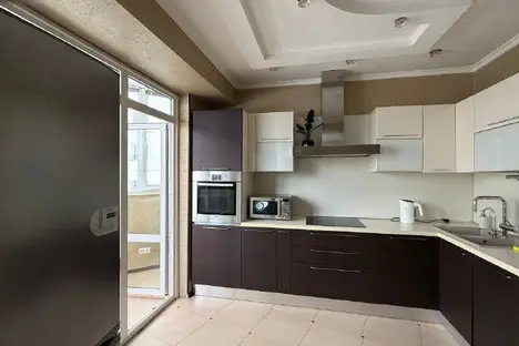 2-комнатная квартира в Южно-Сахалинске, пр-кт Победы, 5