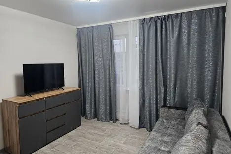 1-комнатная квартира в Луганске, Мирный кв-л, 2