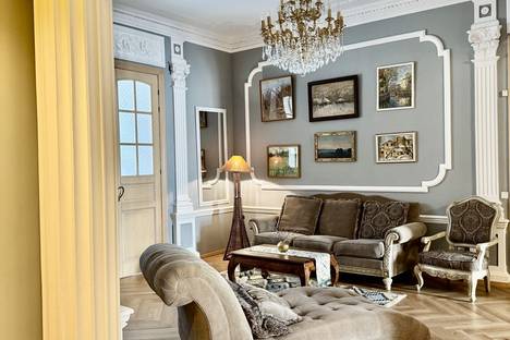 Трёхкомнатная квартира в аренду посуточно в Санкт-Петербурге по адресу Захарьевская ул., 37