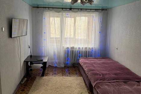 2-комнатная квартира в Шахтёрске, 7-й мкр., 33