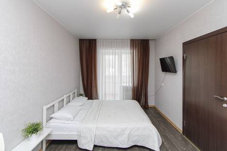 Однокомнатная квартира в аренду посуточно в Тюмени по адресу Мельничная ул., 83к4