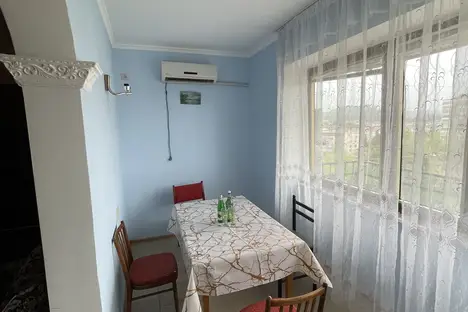 2-комнатная квартира в Гагре, ул. Абазгаа, 55/1