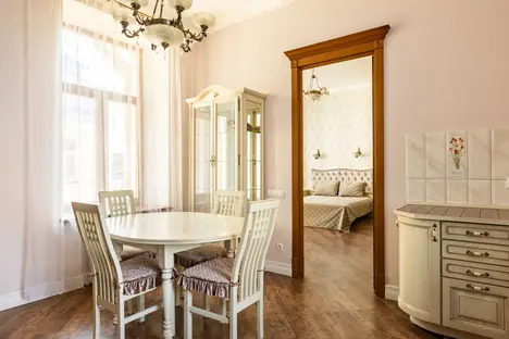 3-комнатная квартира в Санкт-Петербурге, Невский пр-кт, 65