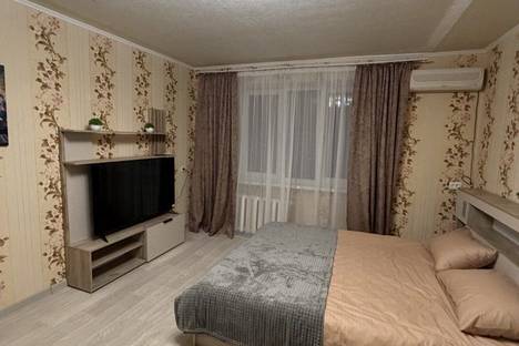 1-комнатная квартира в Донецке, Донецк, Днепродзержинская ул., 1