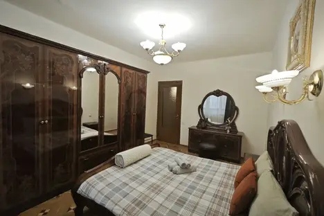 3-комнатная квартира в Ереване, Ереван, ул. Пароняна, 4